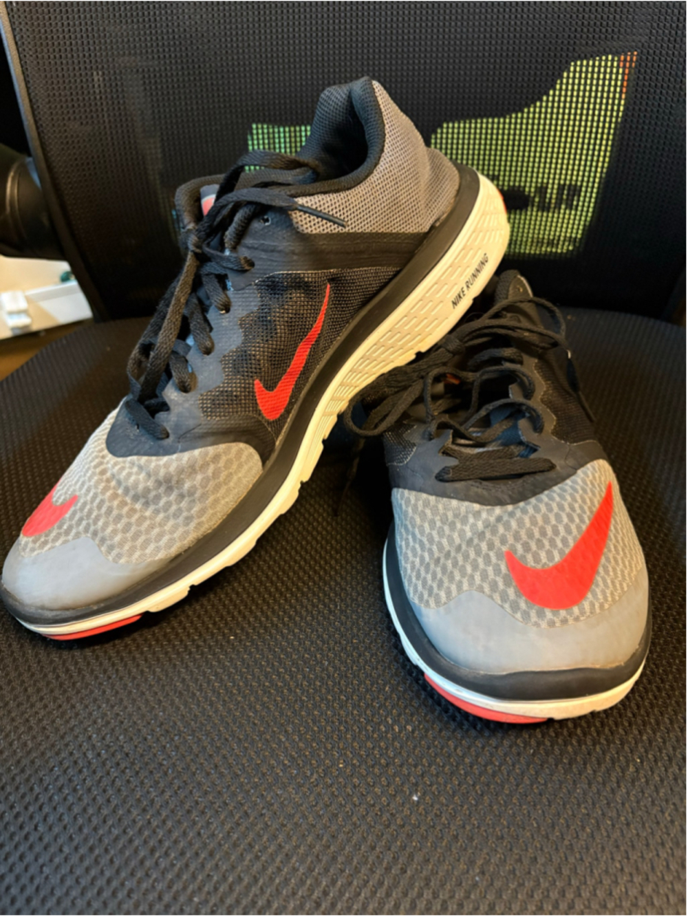 Men's Nike FS Lite Run 3 Athletic Shoes Grey and Black